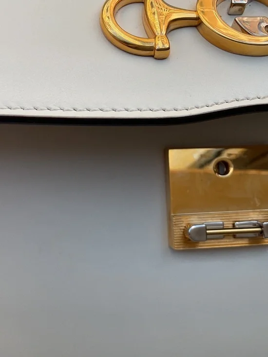 Beautiful Ivory Gucci Zumi crossbody w/2 tone metal - Picture 9 of 9